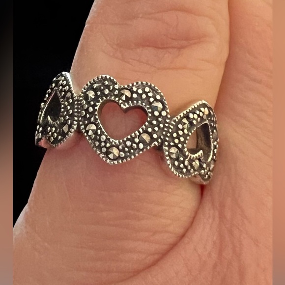 Sterling Silver 3 hearts ring sz 6.5 - Picture 4 of 10